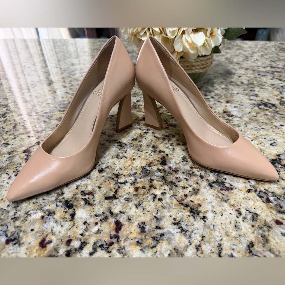 Vince Camuto Thanley Leather High Heel Pointed Toe Pump, Size 5